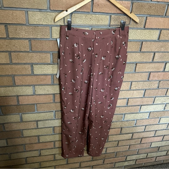NWT June & Hudson Floral Straight Leg Cropped Slacks Women’s Size Small - Picture 4 of 5
